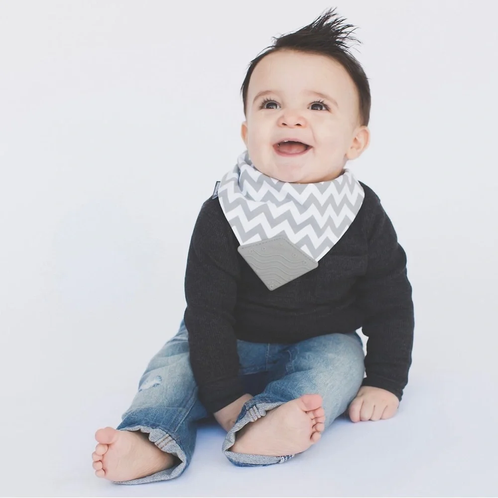 BooginHead Unisex Grey/White Chevron Teether Bib